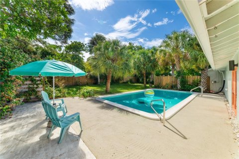 Immobilier commercial à vendre à Sarasota, Floride: 176.98 m2 № 1390811 - photo 2