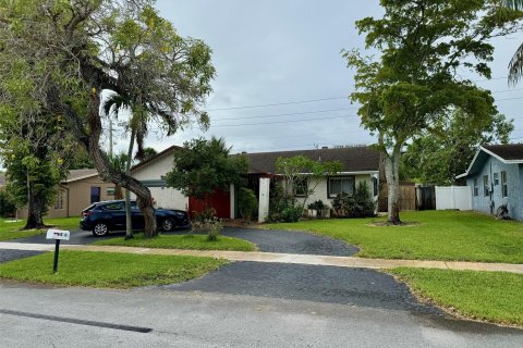 House in Lauderhill, Florida 3 bedrooms, 141.86 sq.m. № 1151865 - photo 20