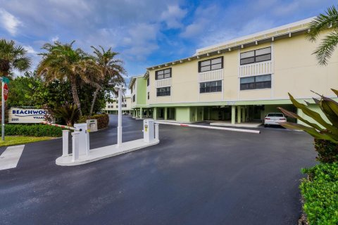 Condo in Stuart, Florida, 1 bedroom  № 1151983 - photo 27