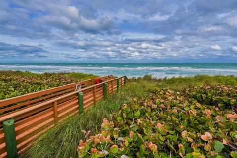 Condo in Stuart, Florida, 1 bedroom  № 1151983 - photo 9