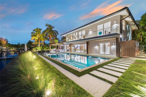 Villa ou maison à vendre à Golden Beach, Floride: 6 chambres, 416.3 m2 № 1289325 - photo 4