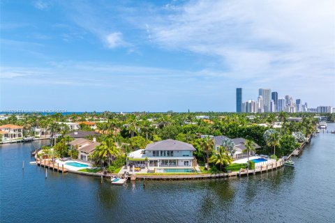 Villa ou maison à vendre à Golden Beach, Floride: 6 chambres, 416.3 m2 № 1289325 - photo 5