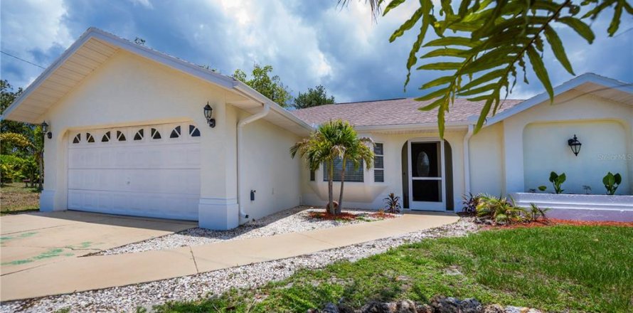 House in Punta Gorda, Florida 3 bedrooms, 157.56 sq.m. № 1250529