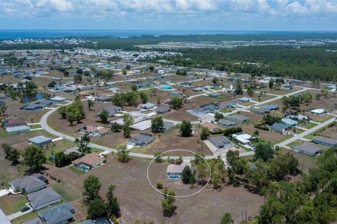 House in Punta Gorda, Florida 3 bedrooms, 157.56 sq.m. № 1250529 - photo 8