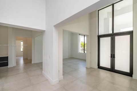 Casa en venta en Miami, Florida, 5 dormitorios, 413.32 m2 № 880387 - foto 15