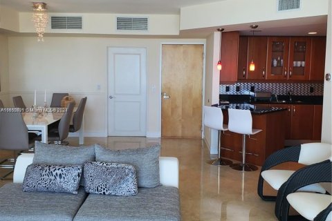 Condo in Aventura, Florida, 2 bedrooms  № 1345639 - photo 2