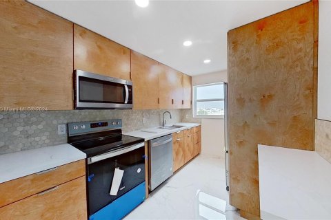 Condominio en venta en Miami Beach, Florida, 1 dormitorio, 78.5 m2 № 1345598 - foto 14