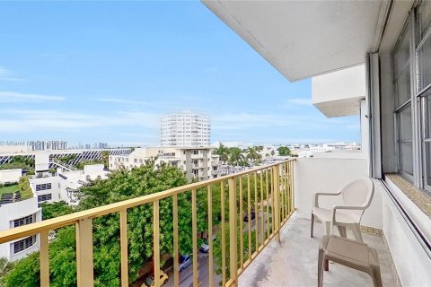 Condominio en venta en Miami Beach, Florida, 1 dormitorio, 78.5 m2 № 1345598 - foto 20