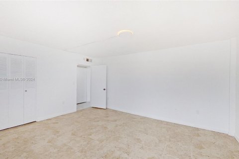 Condominio en venta en Miami Beach, Florida, 1 dormitorio, 78.5 m2 № 1345598 - foto 16