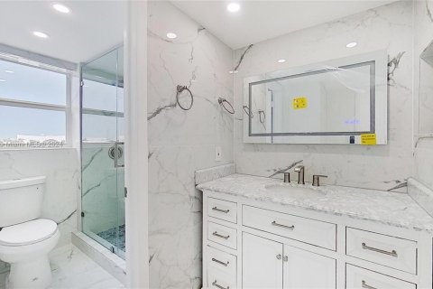 Condominio en venta en Miami Beach, Florida, 1 dormitorio, 78.5 m2 № 1345598 - foto 1