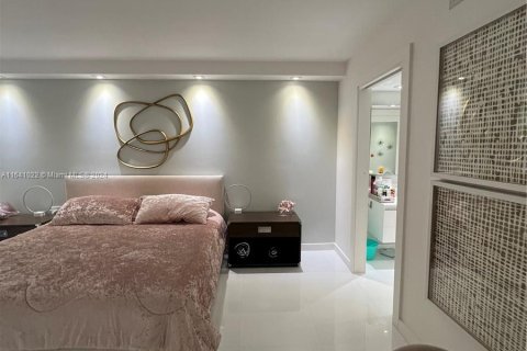 Condo in Aventura, Florida, 1 bedroom  № 1316719 - photo 12