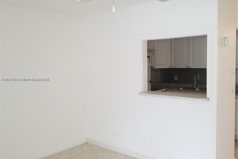 Condo in Deerfield Beach, Florida, 1 bedroom  № 1316722 - photo 3