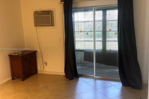 Condo in Deerfield Beach, Florida, 1 bedroom  № 1316722 - photo 9