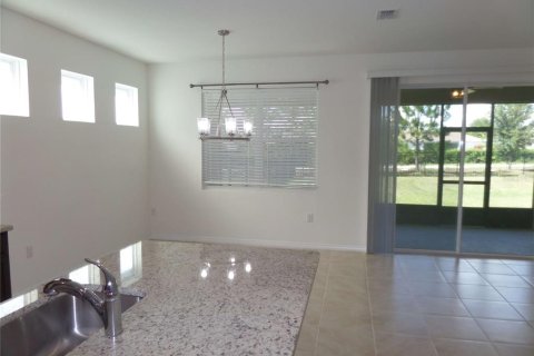 House in Wildwood, Florida 4 bedrooms, 189.33 sq.m. № 1352542 - photo 10