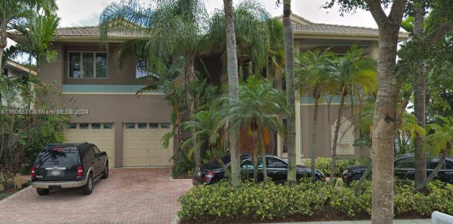 House in Miami Lakes, Florida 5 bedrooms № 1234750