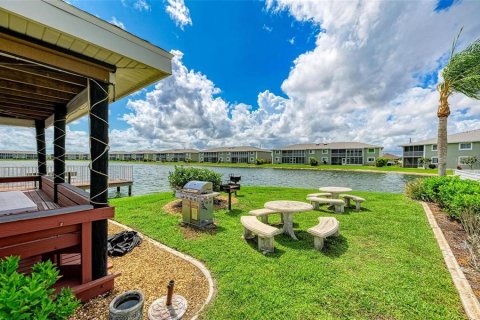 Copropriété à vendre à Punta Gorda, Floride: 2 chambres, 83.33 m2 № 1090705 - photo 30