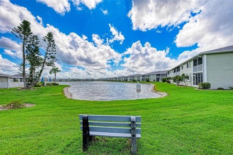 Copropriété à vendre à Punta Gorda, Floride: 2 chambres, 83.33 m2 № 1090705 - photo 26