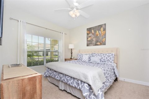 Townhouse in STOREY LAKE in Kissimmee, Florida 4 bedrooms, 177.81 sq.m. № 711034 - photo 15