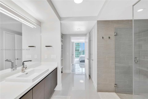 Copropriété à vendre à Sunny Isles Beach, Floride: 2 chambres, 141.58 m2 № 1206833 - photo 24