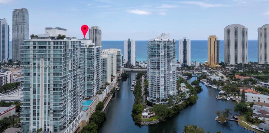 Condo in Sunny Isles Beach, Florida, 2 bedrooms  № 1206833