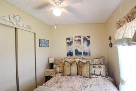 Condo in Okeechobee, Florida, 2 bedrooms  № 1107258 - photo 26