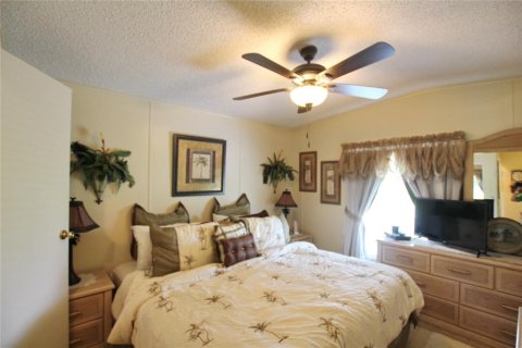 Condo in Okeechobee, Florida, 2 bedrooms  № 1107258 - photo 23