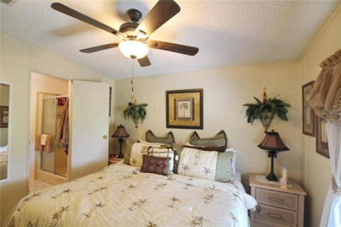 Condo in Okeechobee, Florida, 2 bedrooms  № 1107258 - photo 19