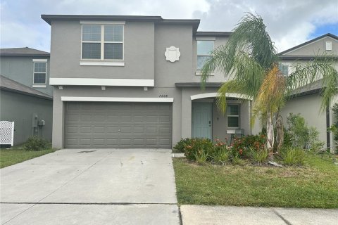 House in Tampa, Florida 5 bedrooms, 210.33 sq.m. № 1434606 - photo 2