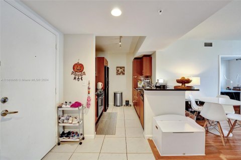 Condo in Aventura, Florida, 2 bedrooms  № 1411961 - photo 23