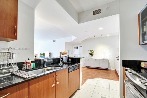 Condo in Aventura, Florida, 2 bedrooms  № 1411961 - photo 20