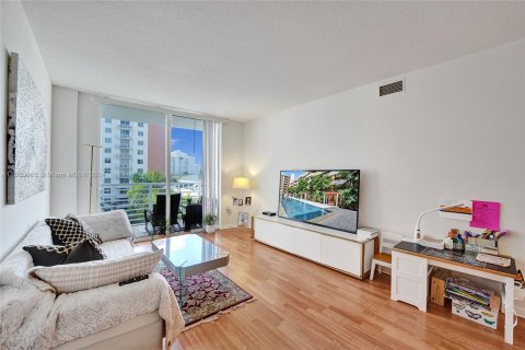 Condo in Aventura, Florida, 2 bedrooms  № 1411961 - photo 7