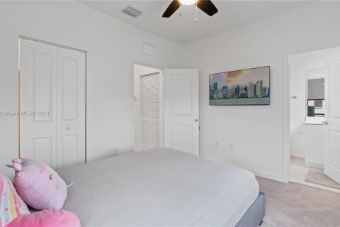 Touwnhouse à vendre à Cutler Bay, Floride: 3 chambres, 123.37 m2 № 1411994 - photo 18