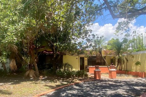 House in Wilton Manors, Florida 3 bedrooms, 190.36 sq.m. № 1224567 - photo 2