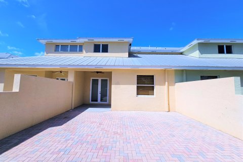 Townhouse in Vero Beach, Florida 4 bedrooms, 199.37 sq.m. № 1224537 - photo 15