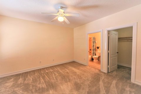 Townhouse in Vero Beach, Florida 4 bedrooms, 199.37 sq.m. № 1224537 - photo 29