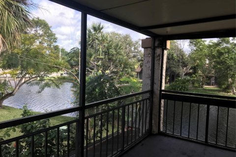 Touwnhouse à vendre à Plantation, Floride: 3 chambres, 119.84 m2 № 976943 - photo 4