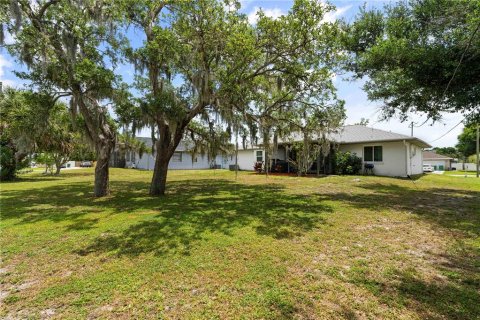 House in Port Charlotte, Florida 3 bedrooms, 116.96 sq.m. № 1163767 - photo 6