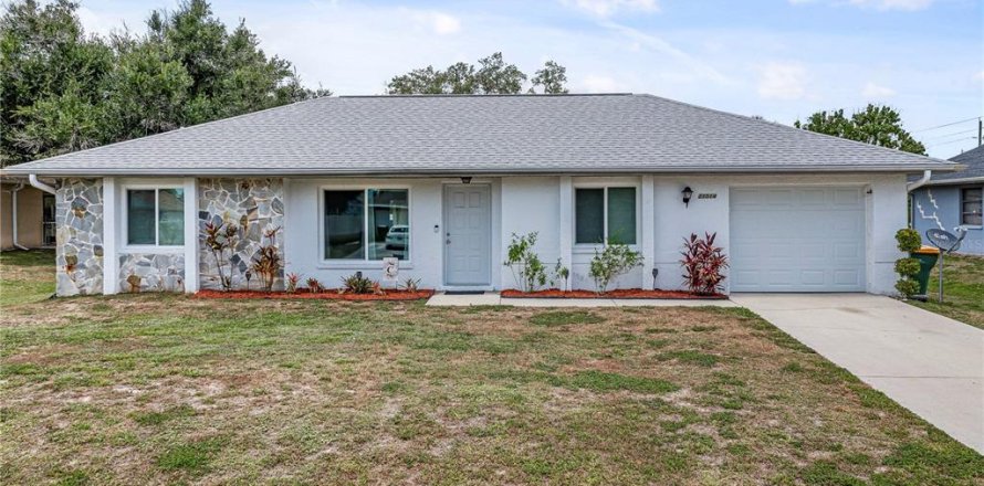 House in Port Charlotte, Florida 3 bedrooms, 116.96 sq.m. № 1163767