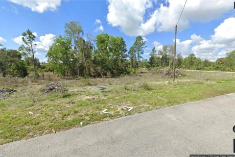 Land in Fort Myers, Florida № 781936 - photo 1