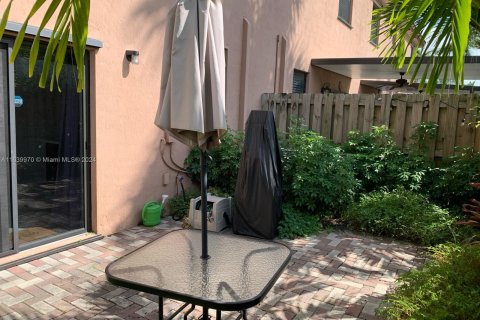 Townhouse in Homestead, Florida 3 bedrooms, 145.39 sq.m. № 1315789 - photo 26