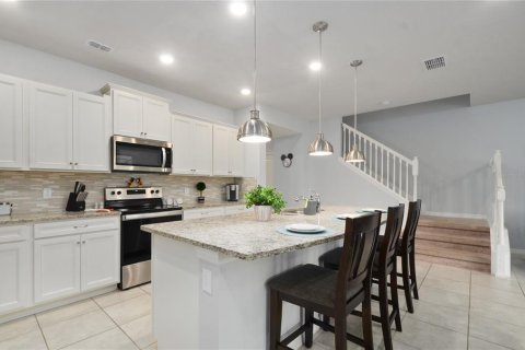 Adosado en venta en Davenport, Florida, 5 dormitorios, 212.1 m2 № 1259932 - foto 8