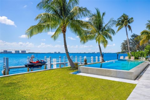 Casa en venta en Miami Beach, Florida, 5 dormitorios, 595.32 m2 № 1360734 - foto 21