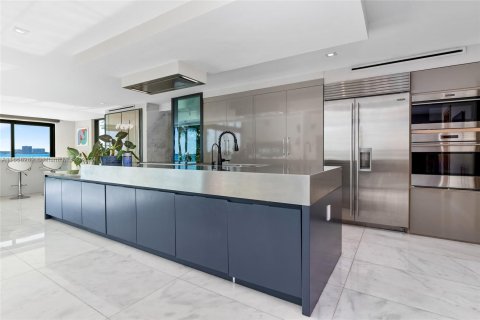 Casa en venta en Miami Beach, Florida, 5 dormitorios, 595.32 m2 № 1360734 - foto 6