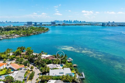 Casa en venta en Miami Beach, Florida, 5 dormitorios, 595.32 m2 № 1360734 - foto 26