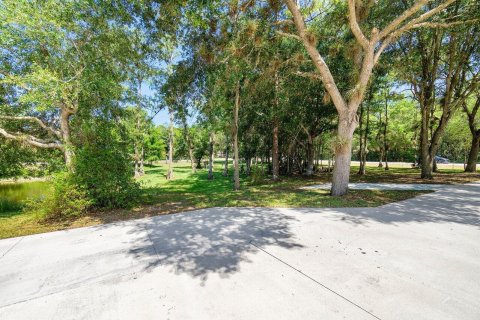 House in Loxahatchee Groves, Florida 5 bedrooms, 241.17 sq.m. № 1221246 - photo 9