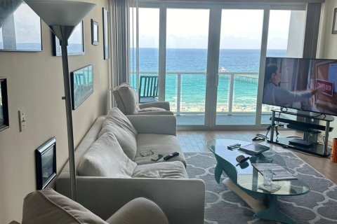 Condominio en venta en Deerfield Beach, Florida, 1 dormitorio, 64.1 m2 № 1005346 - foto 27