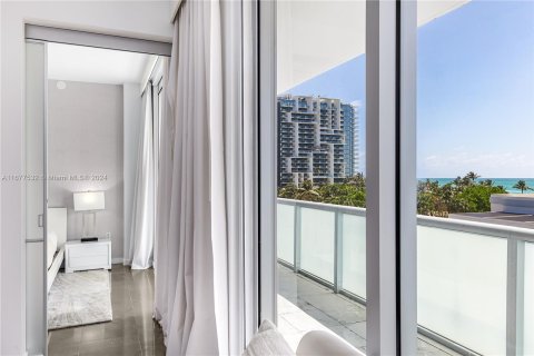 Condominio en venta en Miami Beach, Florida, 1 dormitorio, 92.9 m2 № 1403108 - foto 1