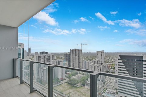 Condominio en venta en Miami, Florida, 1 dormitorio, 82.03 m2 № 1081320 - foto 11