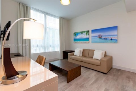 Hotel in Hollywood, Florida 1 bedroom, 56.48 sq.m. № 524506 - photo 1