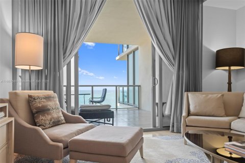 Condominio en venta en Bal Harbour, Florida, 1 dormitorio, 117.15 m2 № 1229039 - foto 29